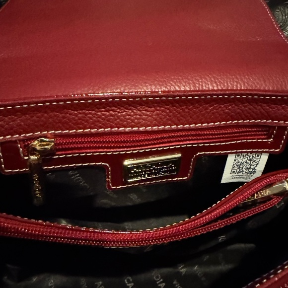 ARCADIA MADE IN ITALY PATENT LEATHER FLAP OVER CROSSBODY RED  COLOR … - Picture 6 of 10